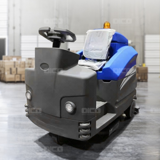 OR-V900 warehouse scrubber